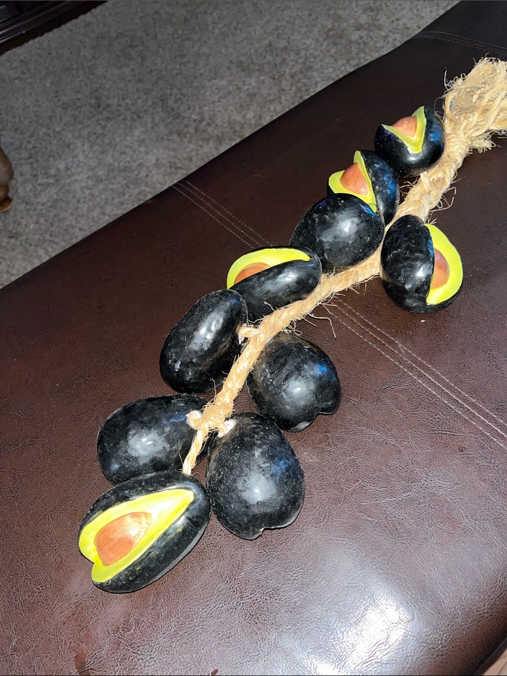 Avocado on Vine decor